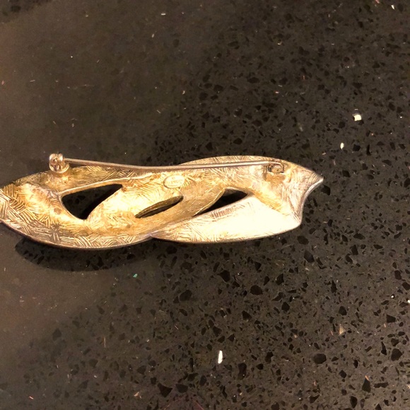 Givenchy vintage brooch - Picture 2 of 3